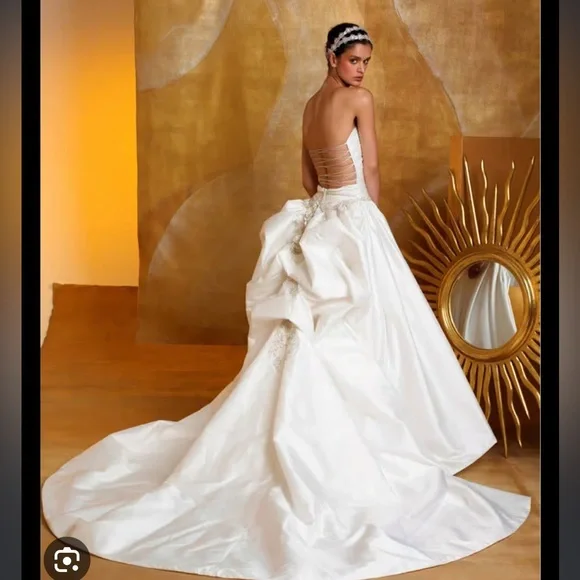 Vintage St. Pucchi Carmen Wedding Dress Size 2 - Picture 6 of 17